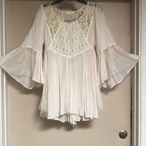 Lace and Cream colored Peasant top Size L